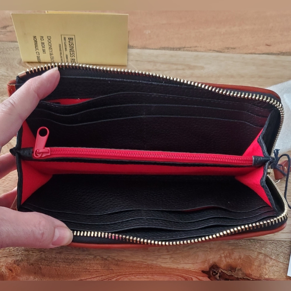 New Dooney & Bourke Pebble Leather Long Slim Zip Wallet Black - Picture 3 of 8